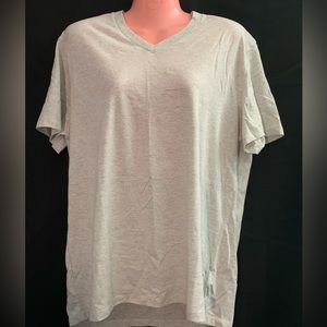 Brand New Men’s Old Navy Soft Washed Light Grey V-Neck Shirt Large